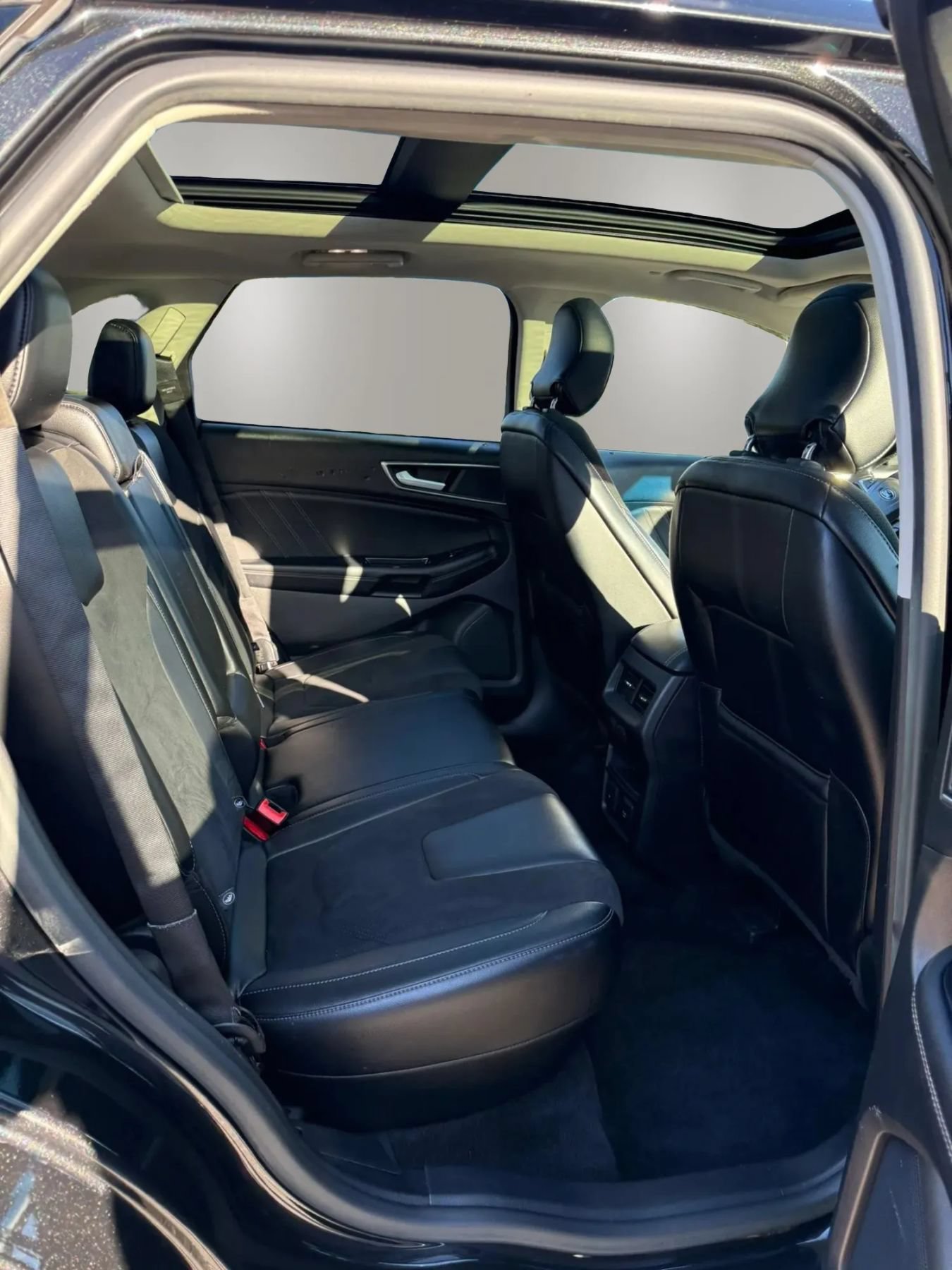 Used 2015 Ford Edge Sport w/ Equipment Group 401A FWD image 14