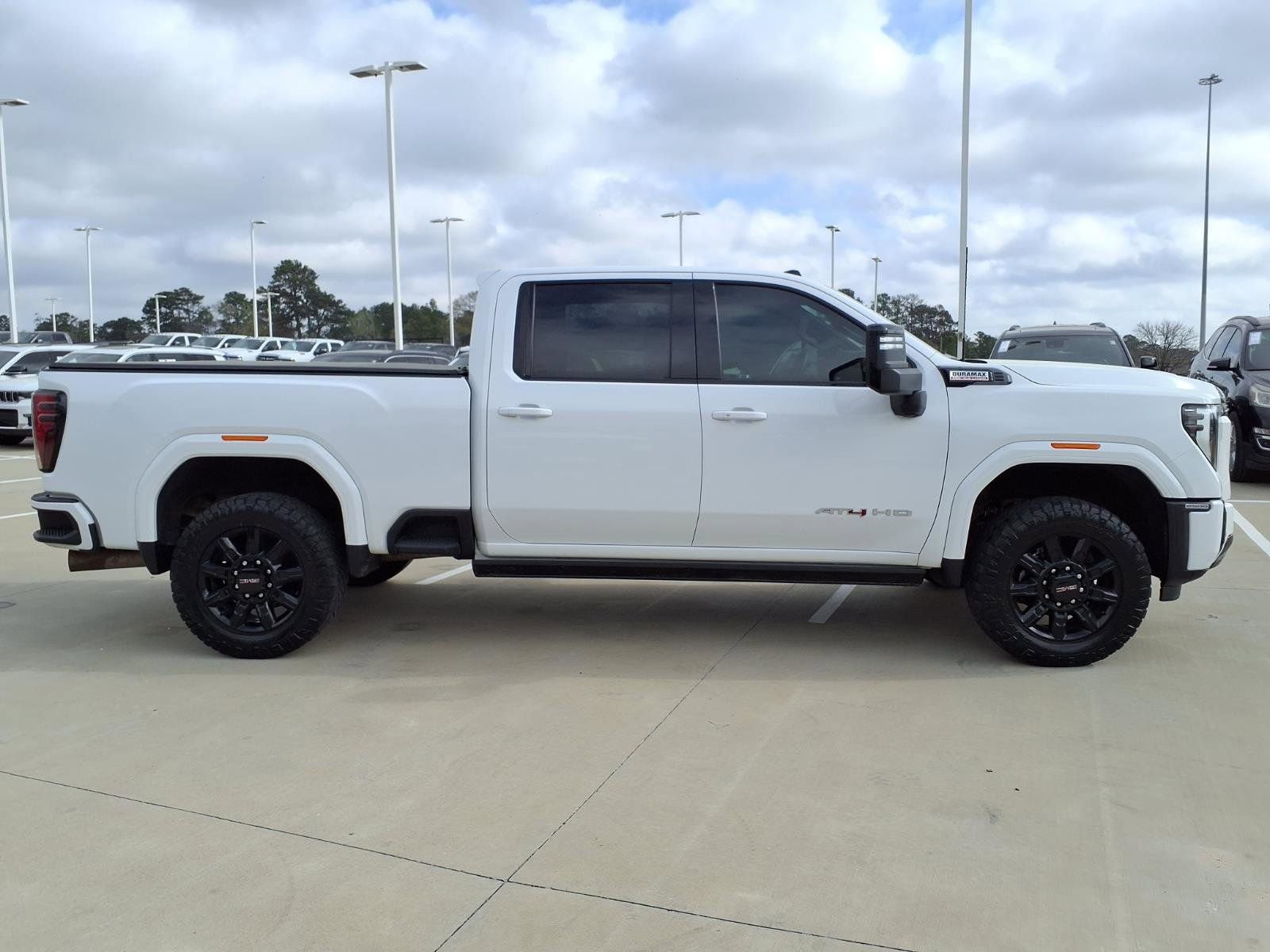 Used 2024 GMC Sierra 2500 AT4 w/ AT4 Premium Plus Package image 5
