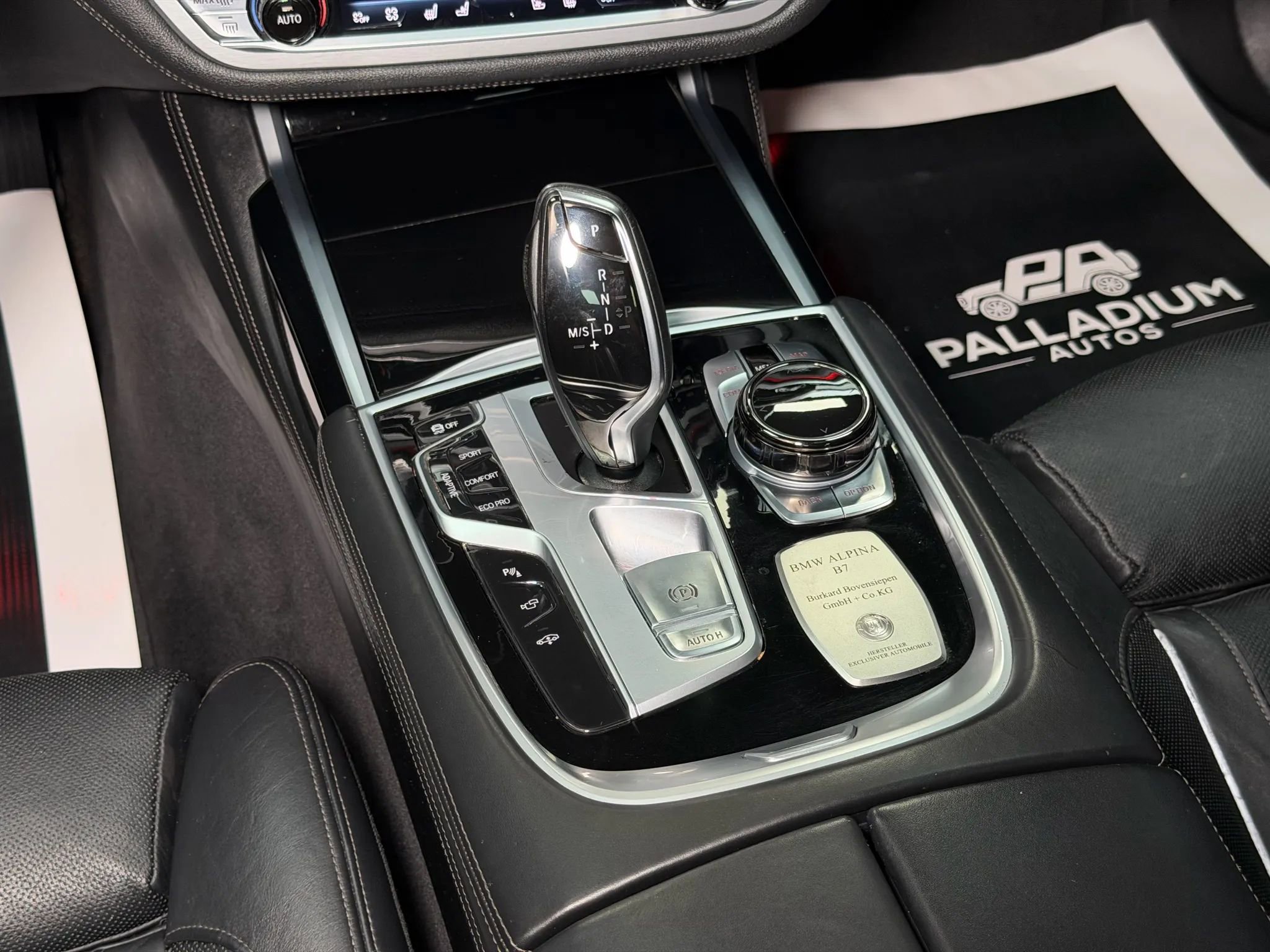 Used 2017 BMW 750i xDrive image 34