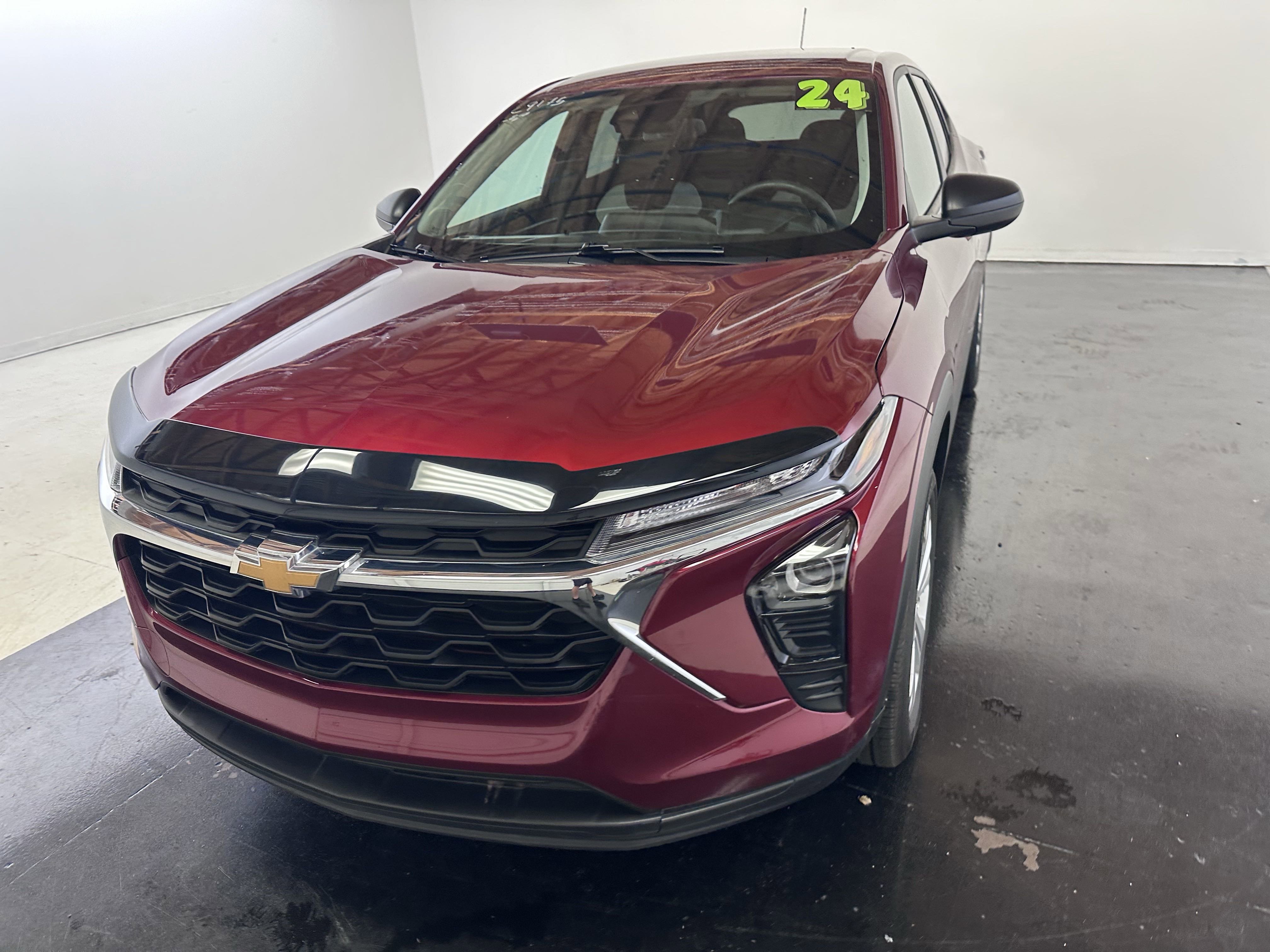 Used 2024 Chevrolet Trax LS image 5