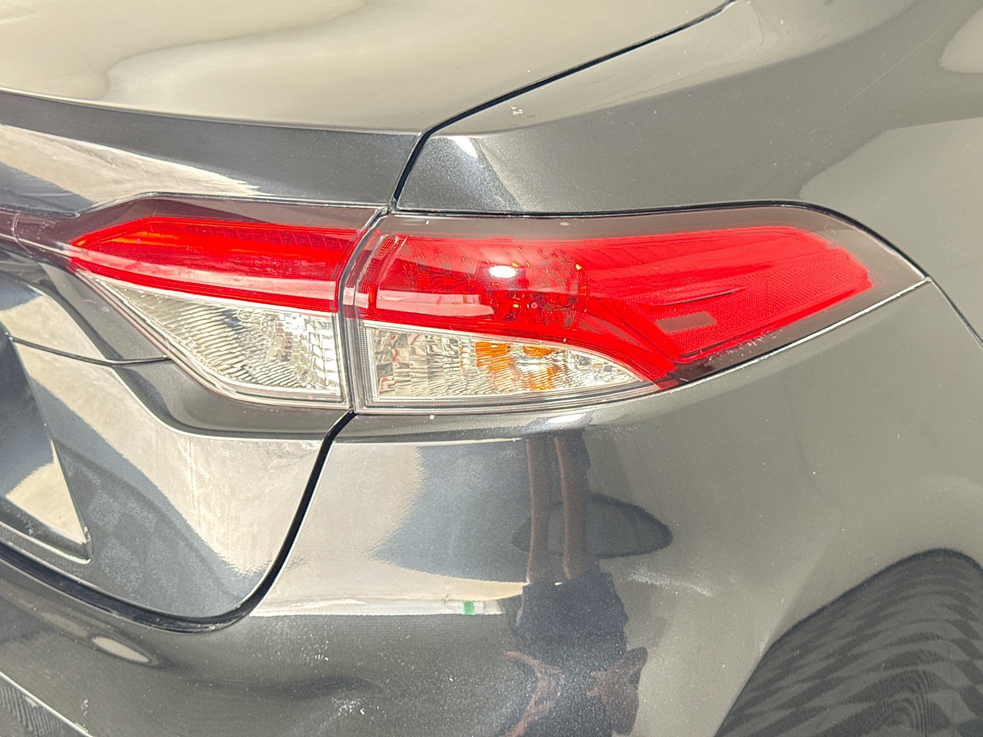 Used 2022 Toyota Corolla LE FWD image 33