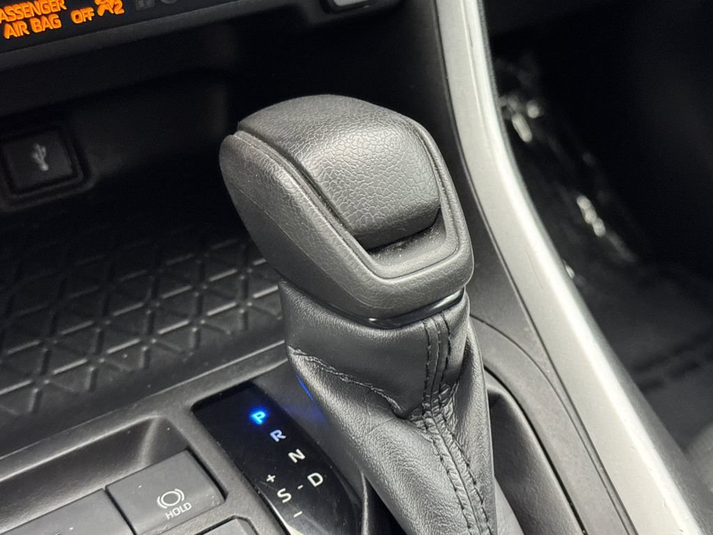 Used 2022 Toyota RAV4 XLE AWD/4WD image 20