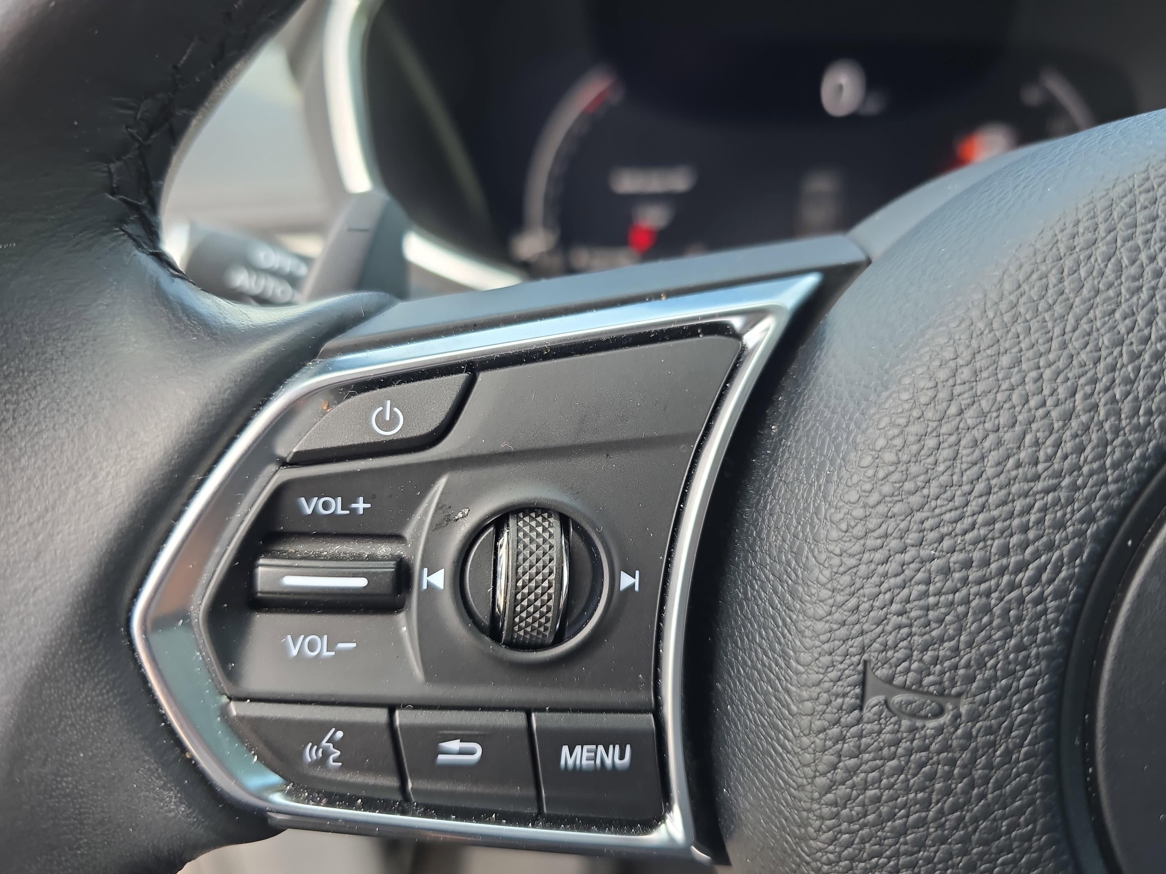Certified 2025 Acura MDX FWD w/ Technology Package image 17