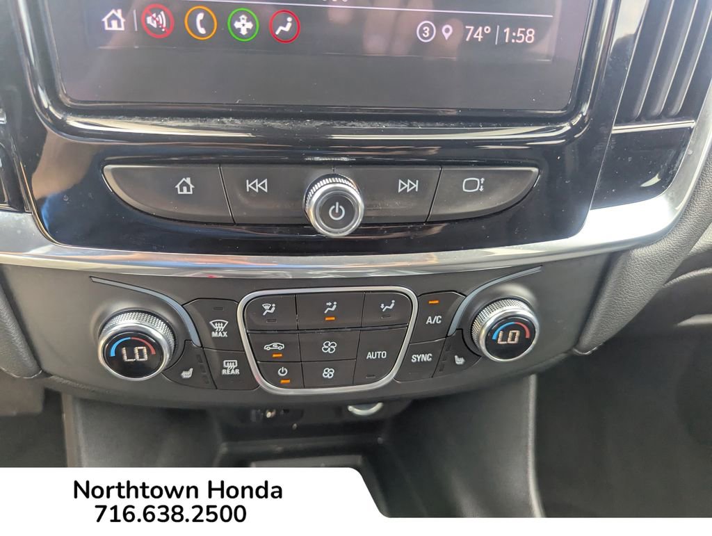 Used 2022 Chevrolet Traverse LT image 18
