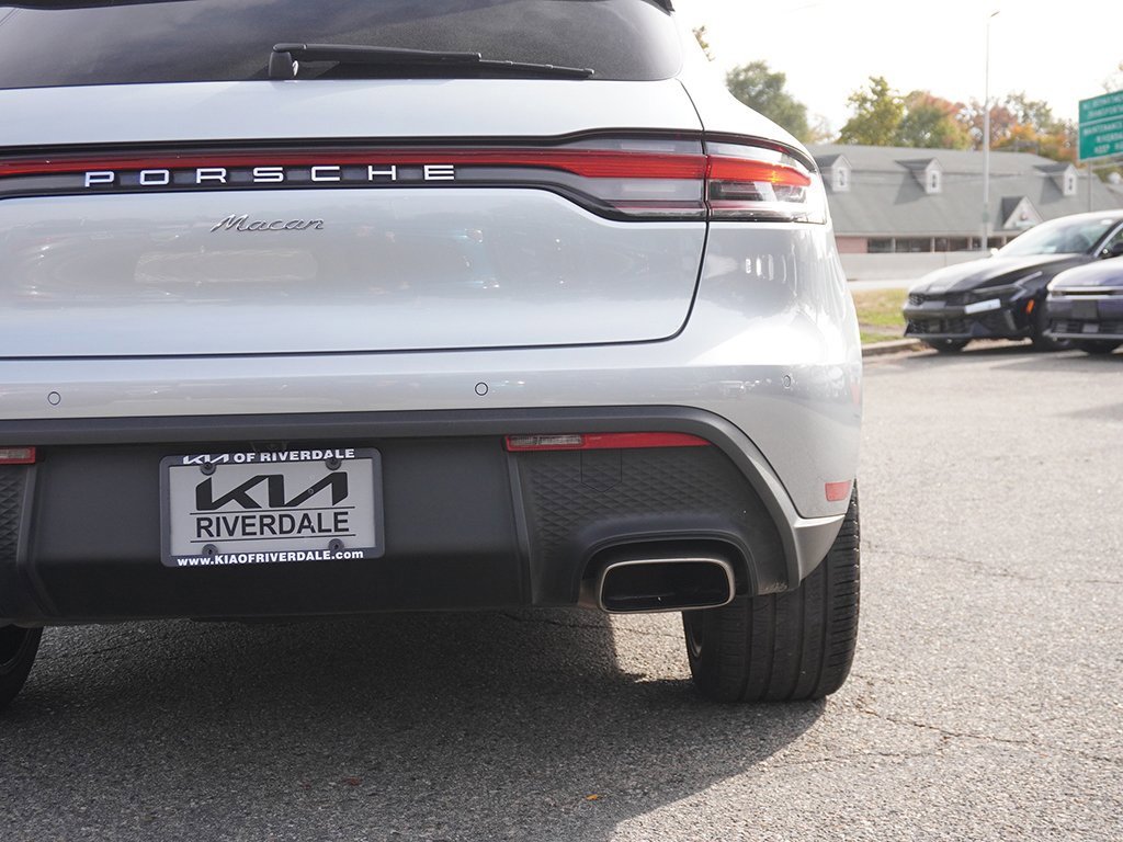 Used 2022 Porsche Macan image 17