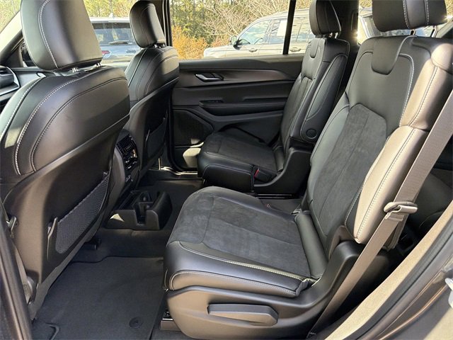 New 2025 Jeep Grand Cherokee L Altitude image 22