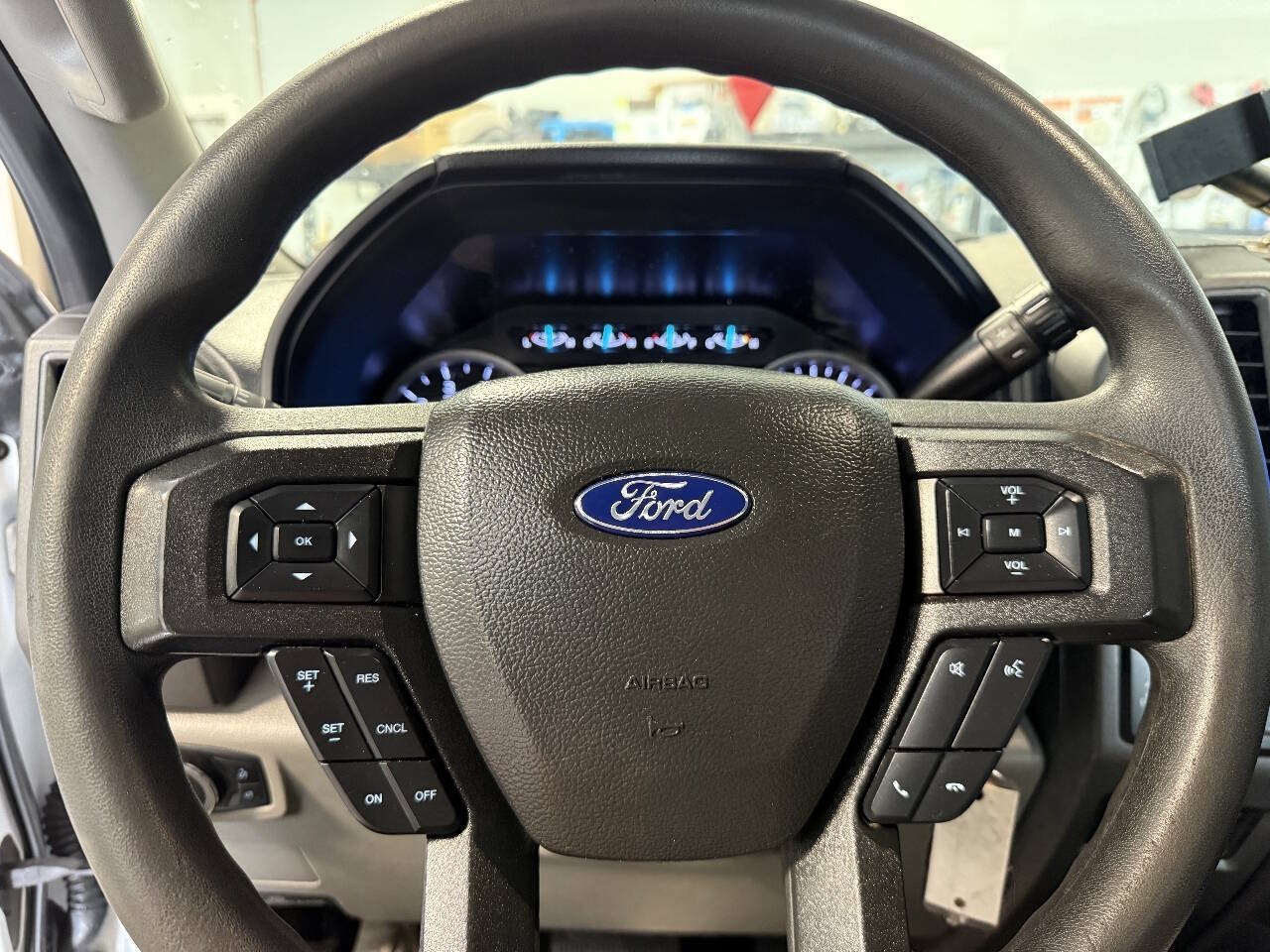 Used 2022 Ford F350 XL w/ Power Equipment Group AWD/4WD image 18