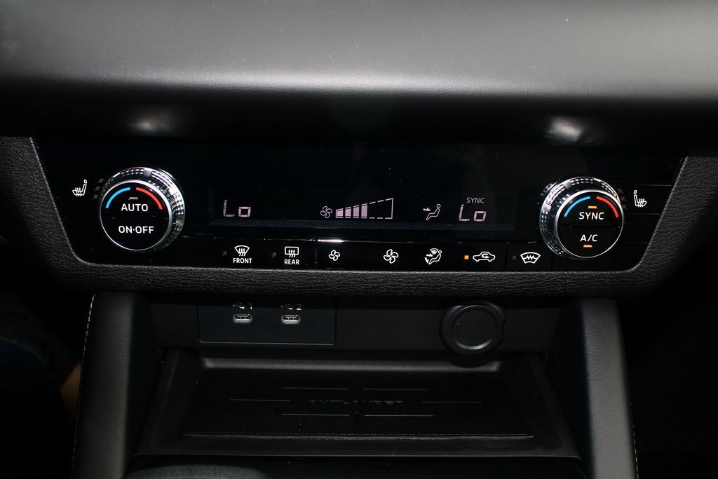 New 2026 Mitsubishi Outlander ES image 18