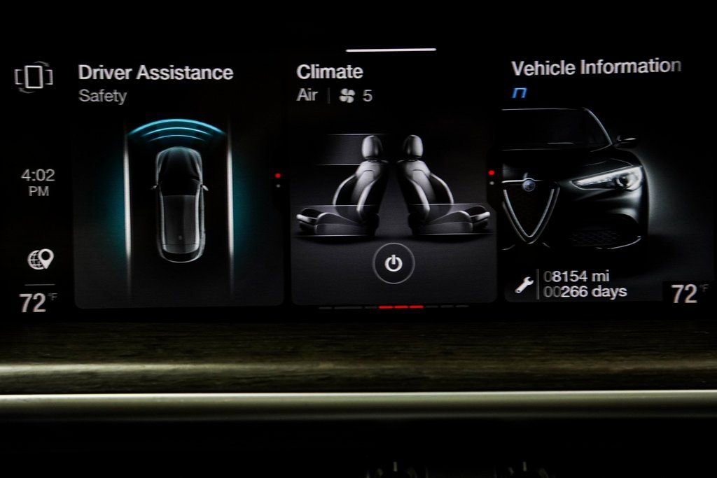 Used 2022 Alfa Romeo Stelvio Ti image 26