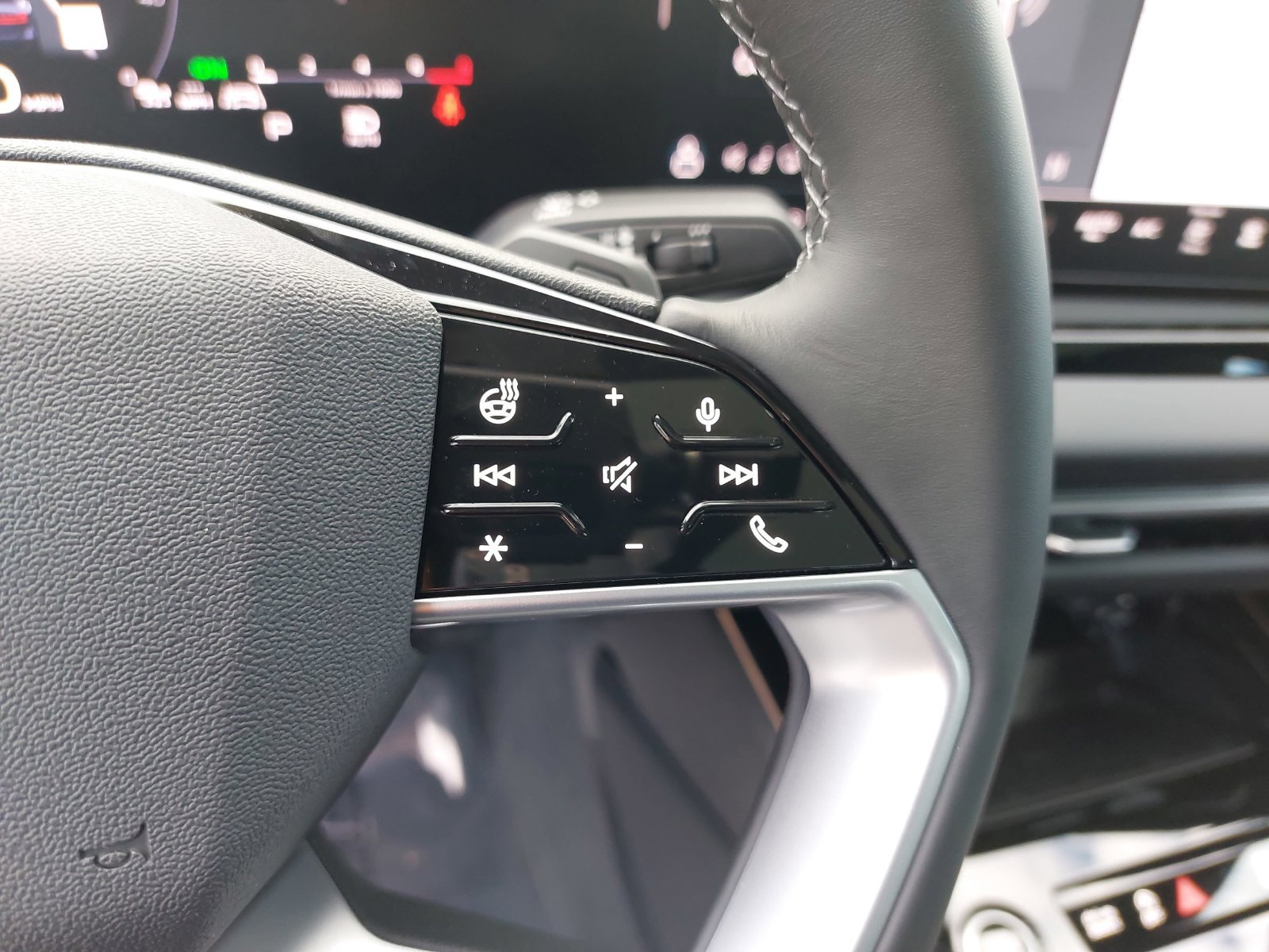 New 2026 Audi A6 Premium Plus AWD/4WD image 18