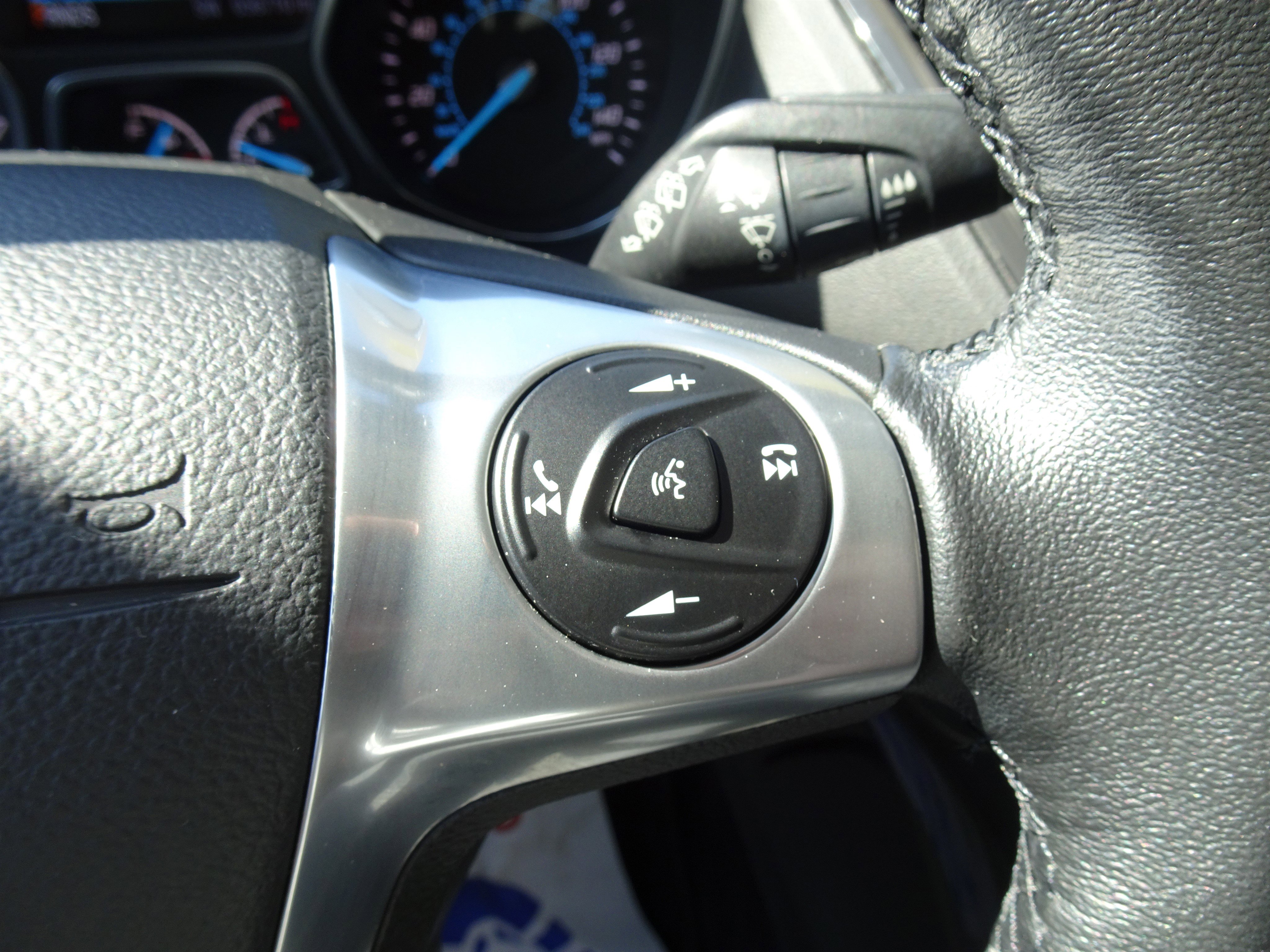 Used 2015 Ford Escape Titanium image 26