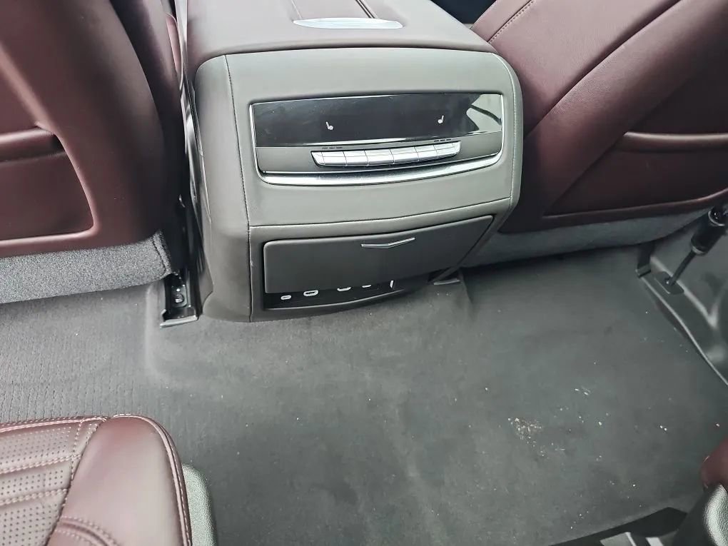 Used 2021 Cadillac Escalade Premium Luxury Platinum image 23