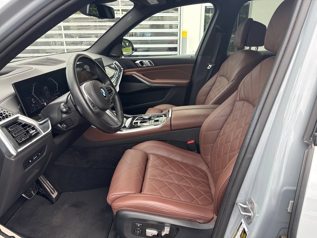 Certified 2024 BMW X5 xDrive40i w/ M Sport Package AWD/4WD image 9
