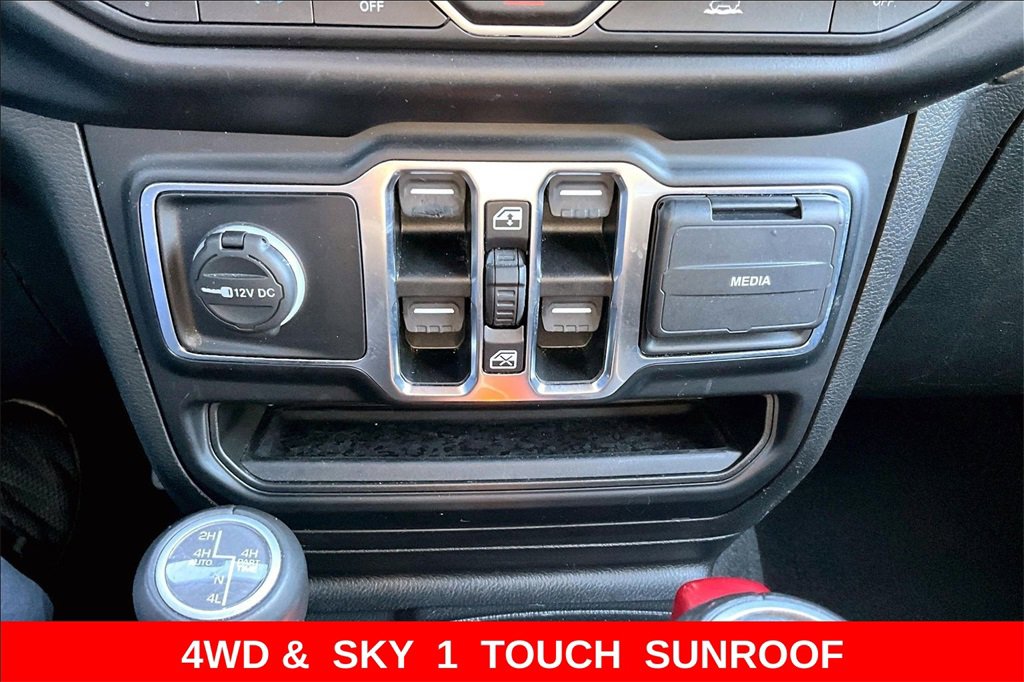 Used 2021 Jeep Wrangler Unlimited Sahara w/ Cold Weather Group image 15