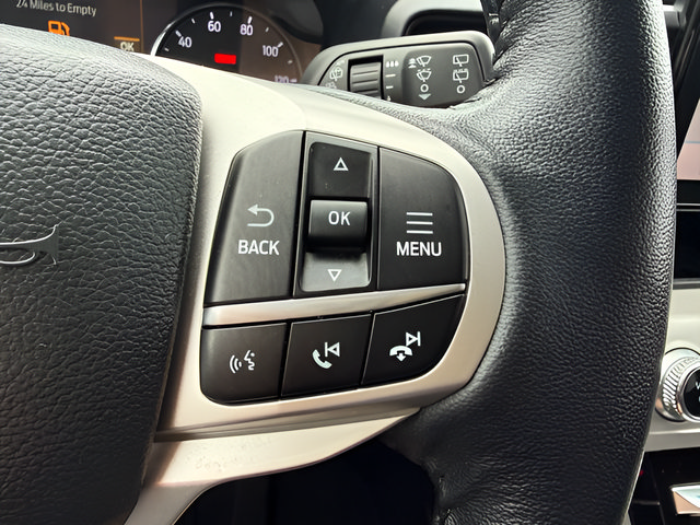 Used 2023 Ford Explorer XLT AWD/4WD image 20