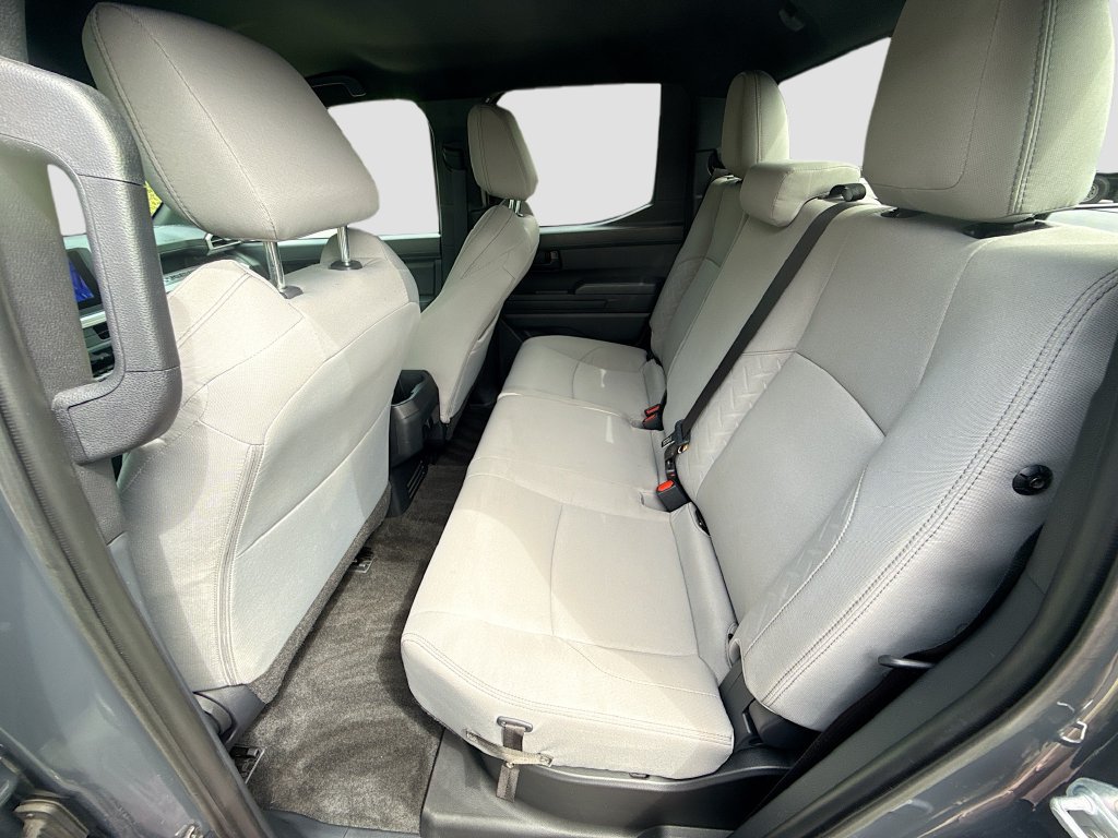 Used 2024 Toyota Tacoma SR5 AWD/4WD image 29