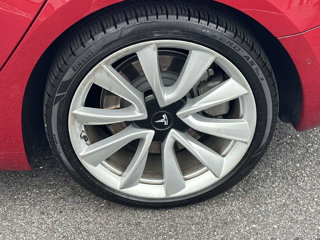 Used 2018 Tesla Model 3 Long Range RWD image 32