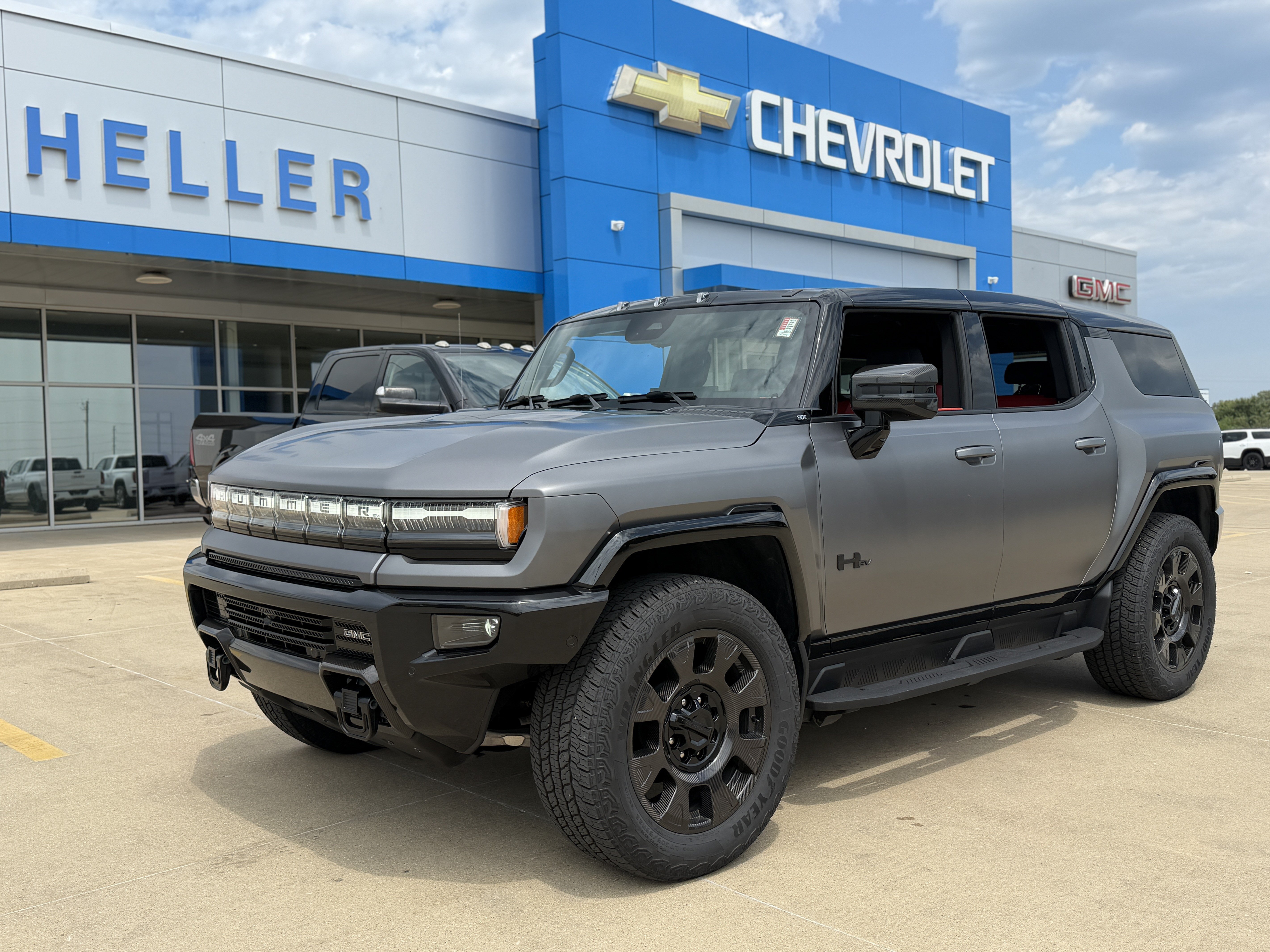 Used 2026 GMC Hummer EV 3X w/ Carbon Fiber Edition Package AWD/4WD image 3