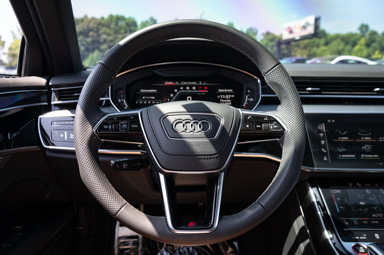 Used 2024 Audi S8 AWD/4WD image 68