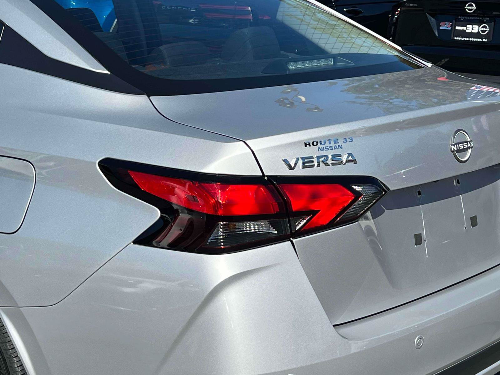 Used 2025 Nissan Versa SV FWD image 6