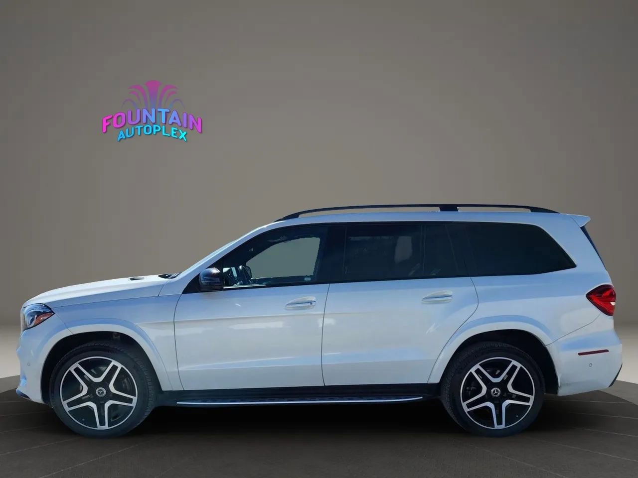 Used 2018 Mercedes-Benz GLS 550 4MATIC image 2