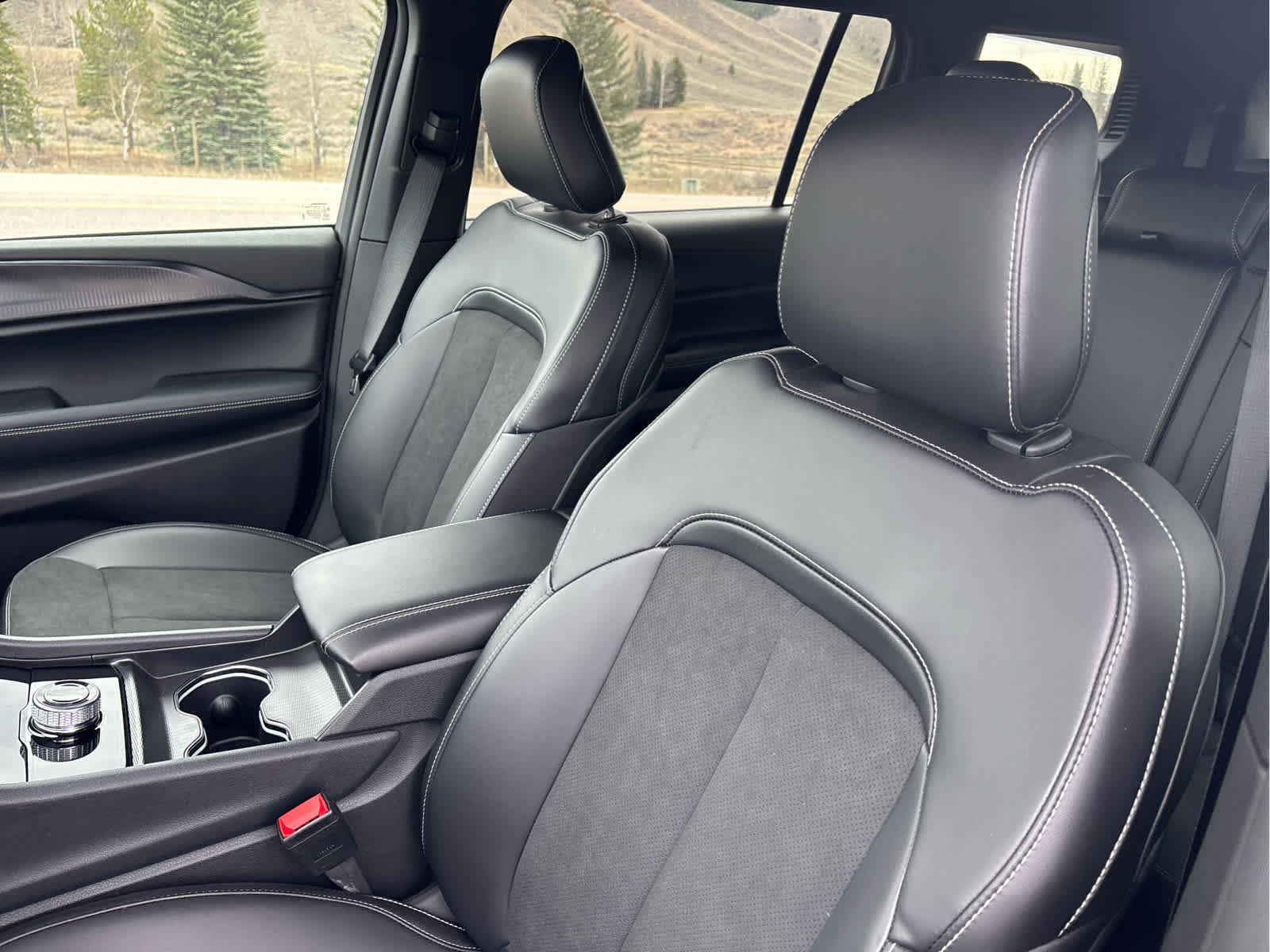 New 2025 Jeep Grand Cherokee L Altitude image 43