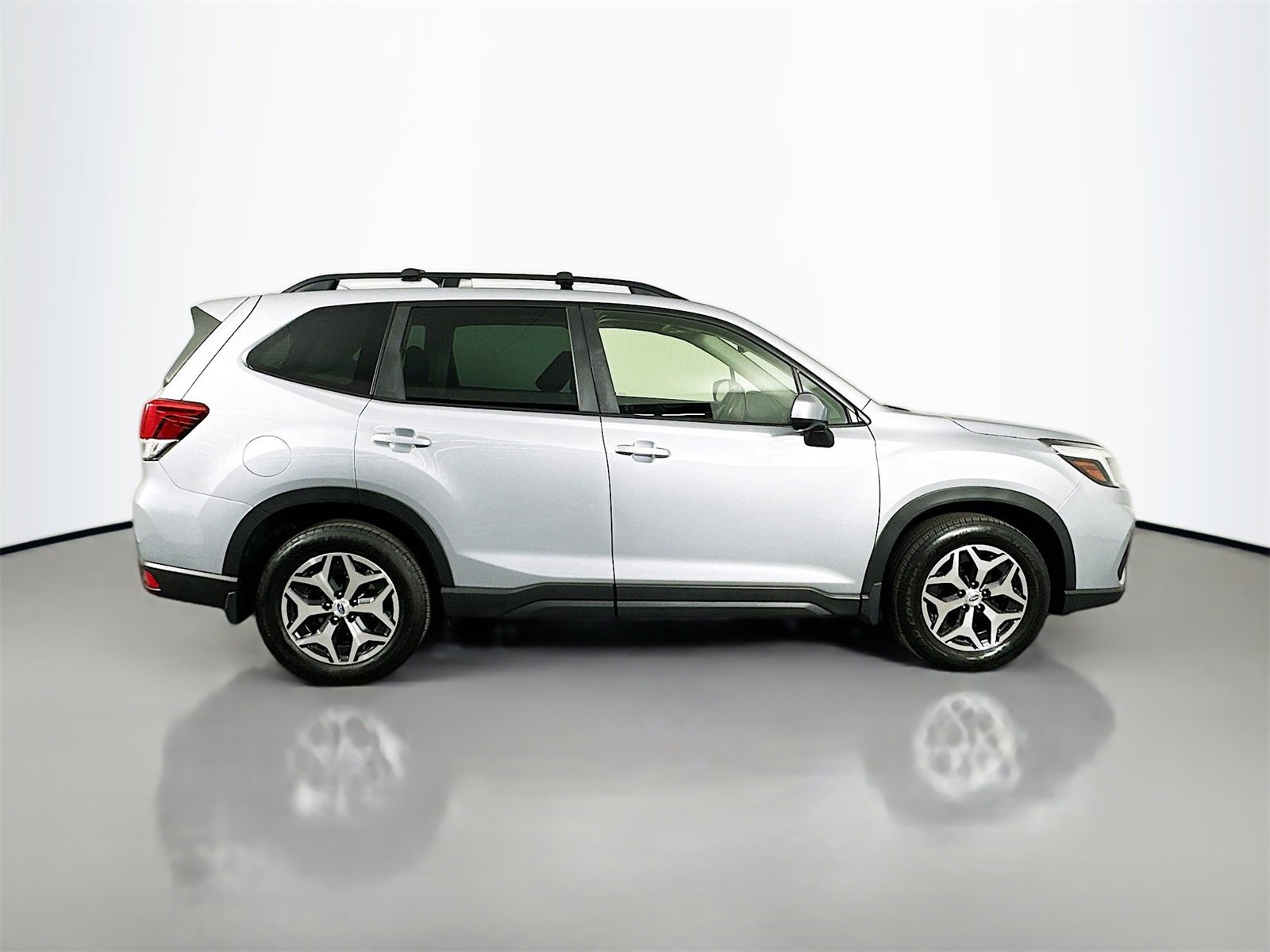 Used 2020 Subaru Forester Premium image 8