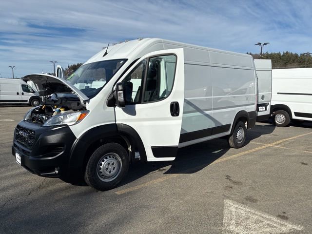 Used 2025 RAM ProMaster 2500 w/ Convenience Group image 15
