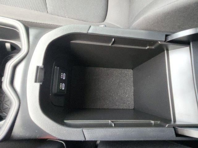 Used 2024 Toyota RAV4 LE AWD/4WD image 28