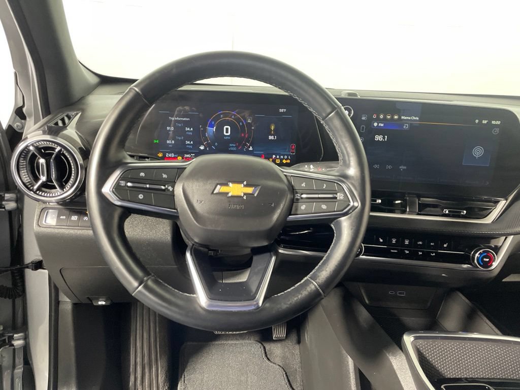 Used 2025 Chevrolet Equinox LT AWD/4WD image 12