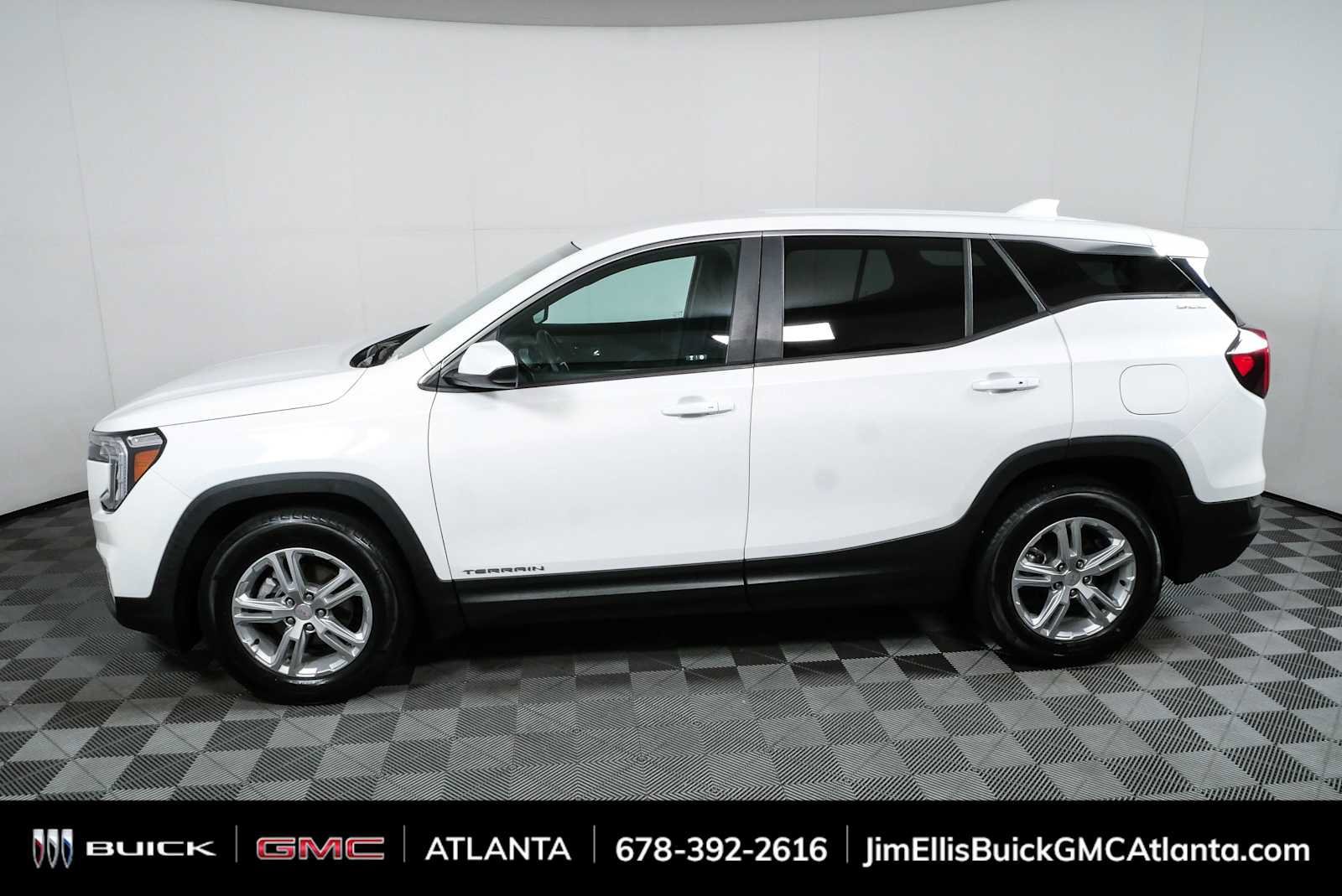 Used 2023 GMC Terrain SLE FWD image 28