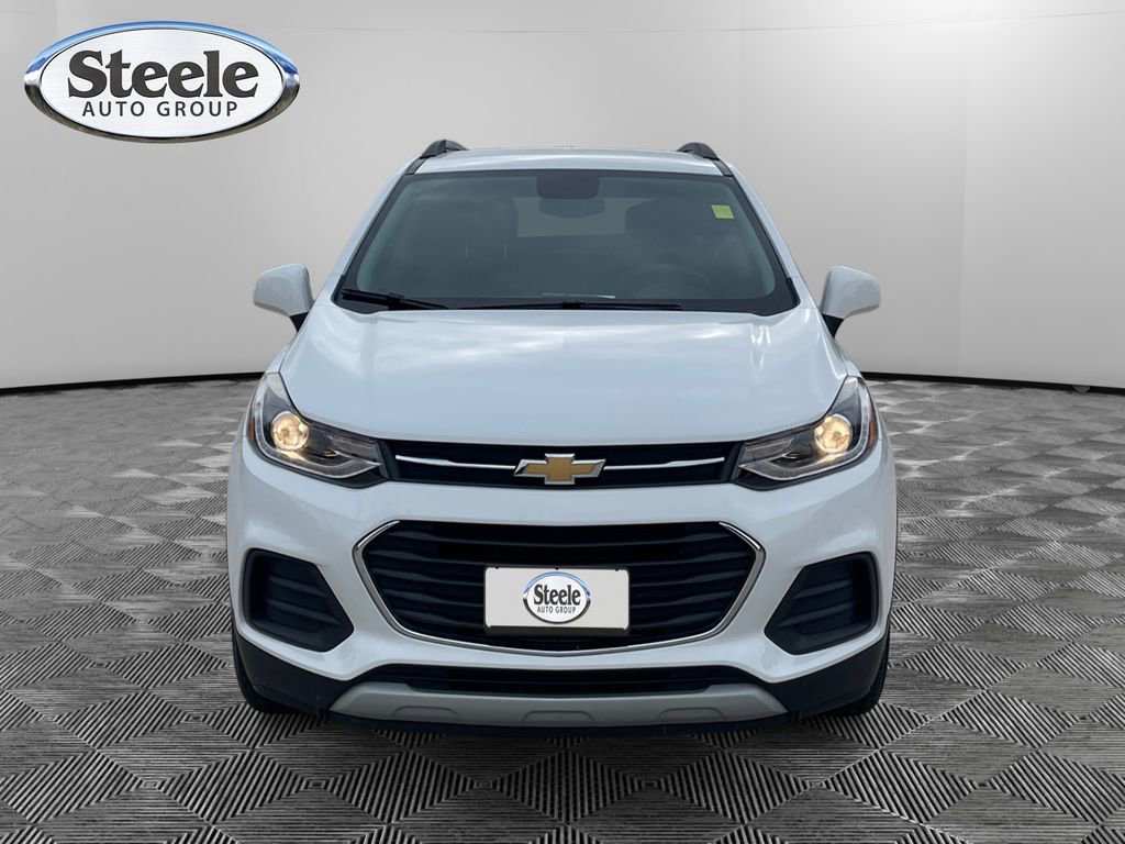 Used 2022 Chevrolet Trax LT w/ LT Convenience Package image 8