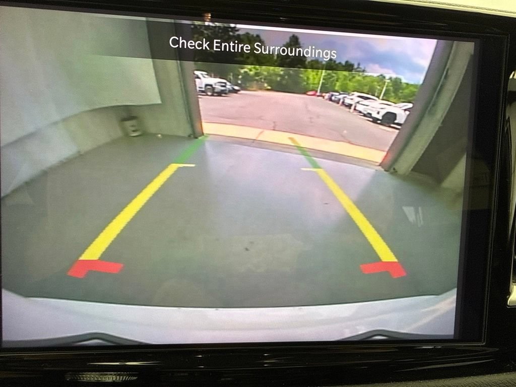 Used 2025 Chrysler Pacifica Select FWD image 24