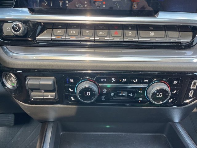 Used 2025 Chevrolet Silverado 1500 High Country w/ Technology Package image 40