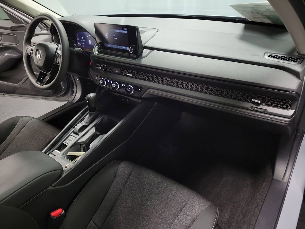 Used 2025 Honda Accord SE image 23
