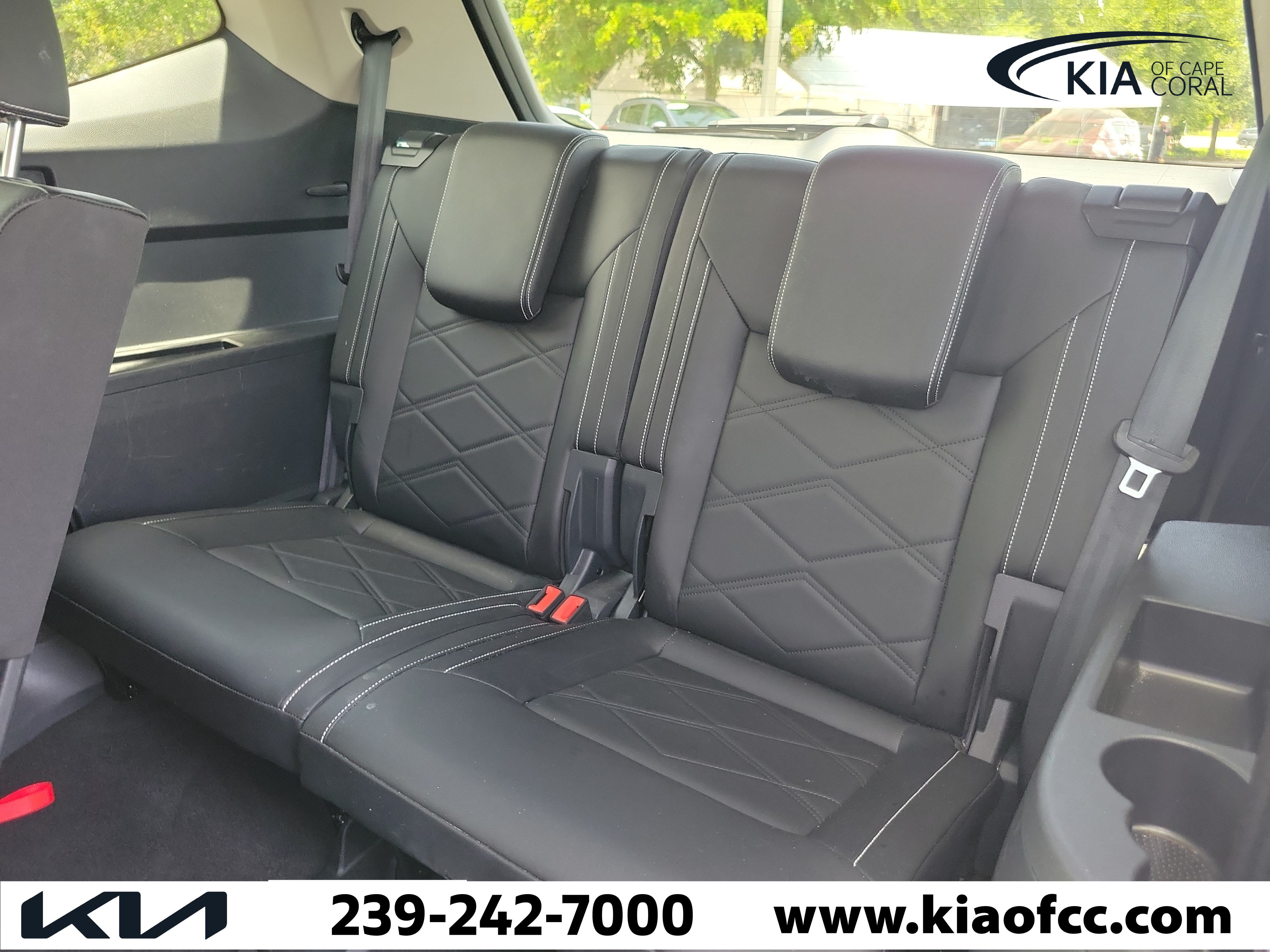 Used 2025 Volkswagen Atlas SE FWD image 13
