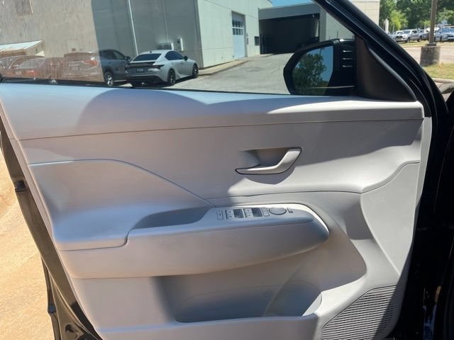 Used 2024 Hyundai Kona SEL FWD image 16