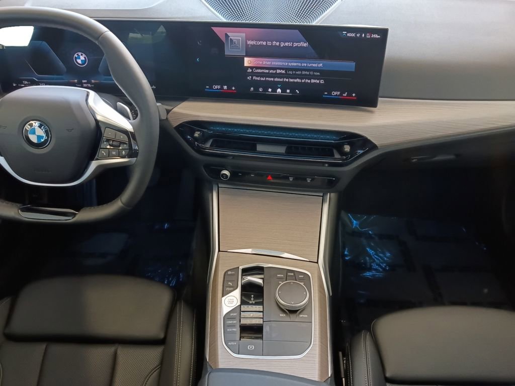 Used 2025 BMW 330i Sedan RWD image 3