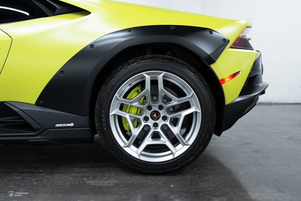 Used 2024 Lamborghini Huracan Sterrato image 10