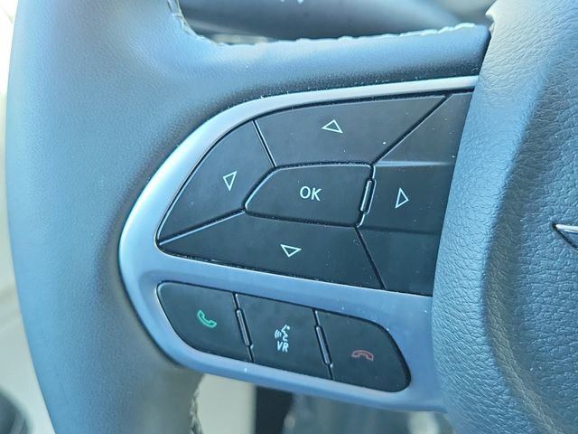 Used 2023 Chrysler Pacifica Touring-L FWD image 24