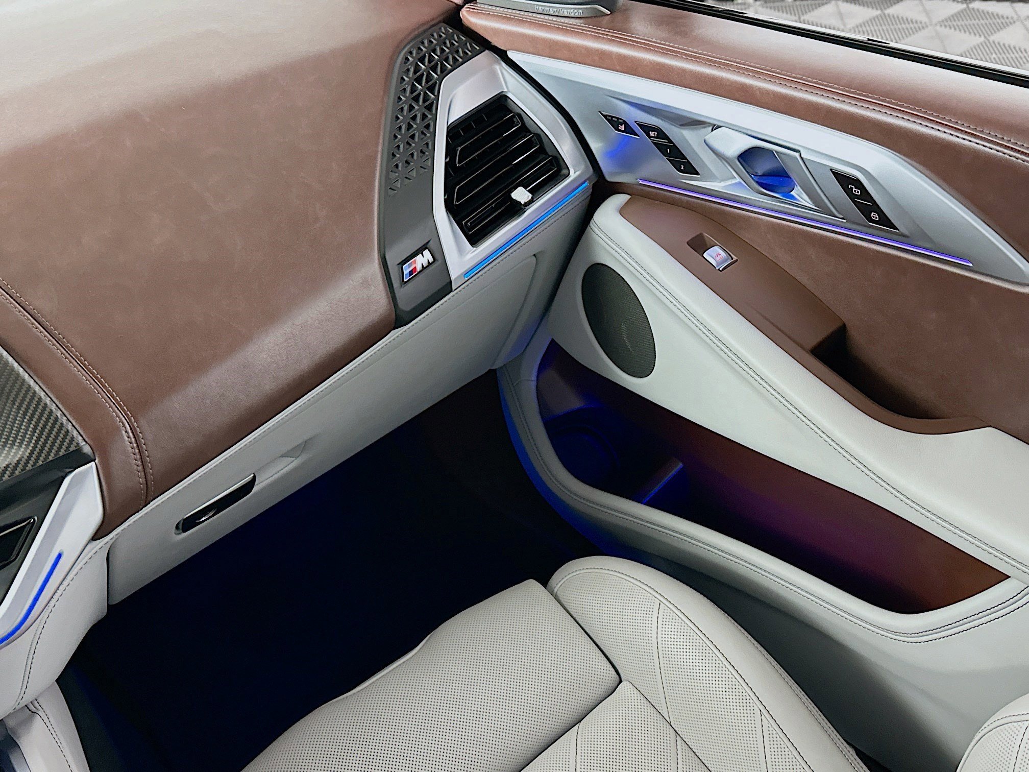 Used 2023 BMW XM w/ M Driver's Package image 22