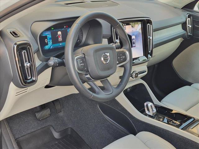 Used 2026 Volvo XC40 B5 Ultra w/ Protection Package Premier AWD/4WD image 10