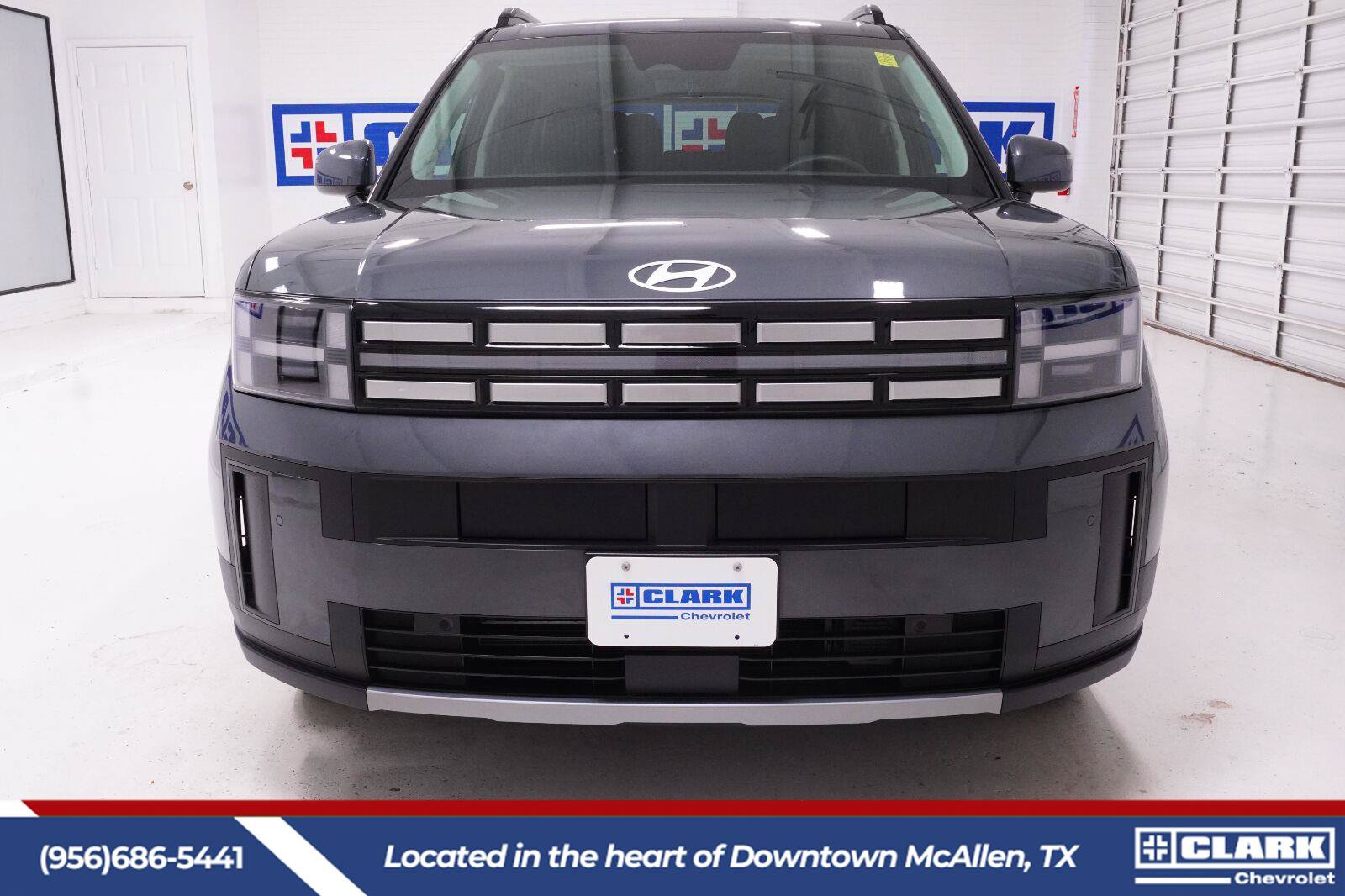 Used 2026 Hyundai Santa Fe SEL FWD image 2