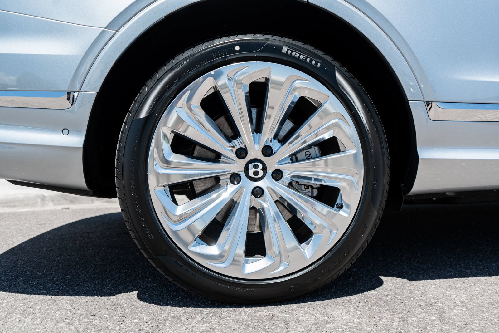 New 2026 Bentley Bentayga Extended Wheelbase AWD/4WD image 15