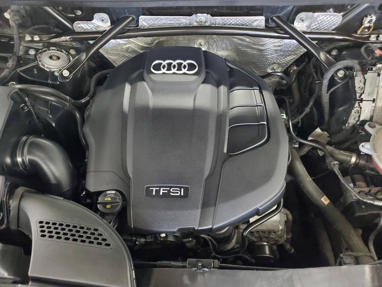 Used 2018 Audi Q5 2.0T Premium Plus w/ Premium Plus Package AWD/4WD image 4