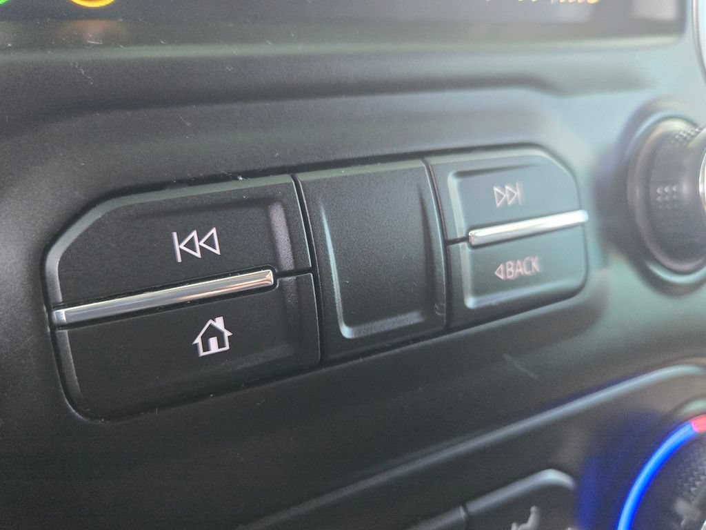 Used 2019 Chevrolet Silverado 1500 RST w/ All-Star Edition AWD/4WD image 30