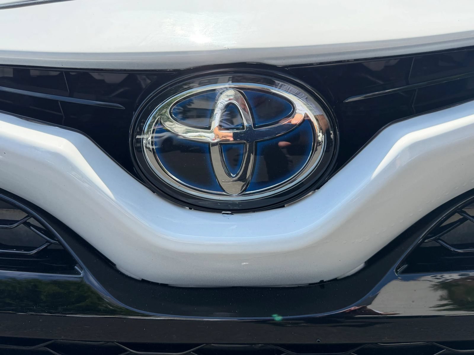 Used 2021 Toyota Camry SE FWD image 9