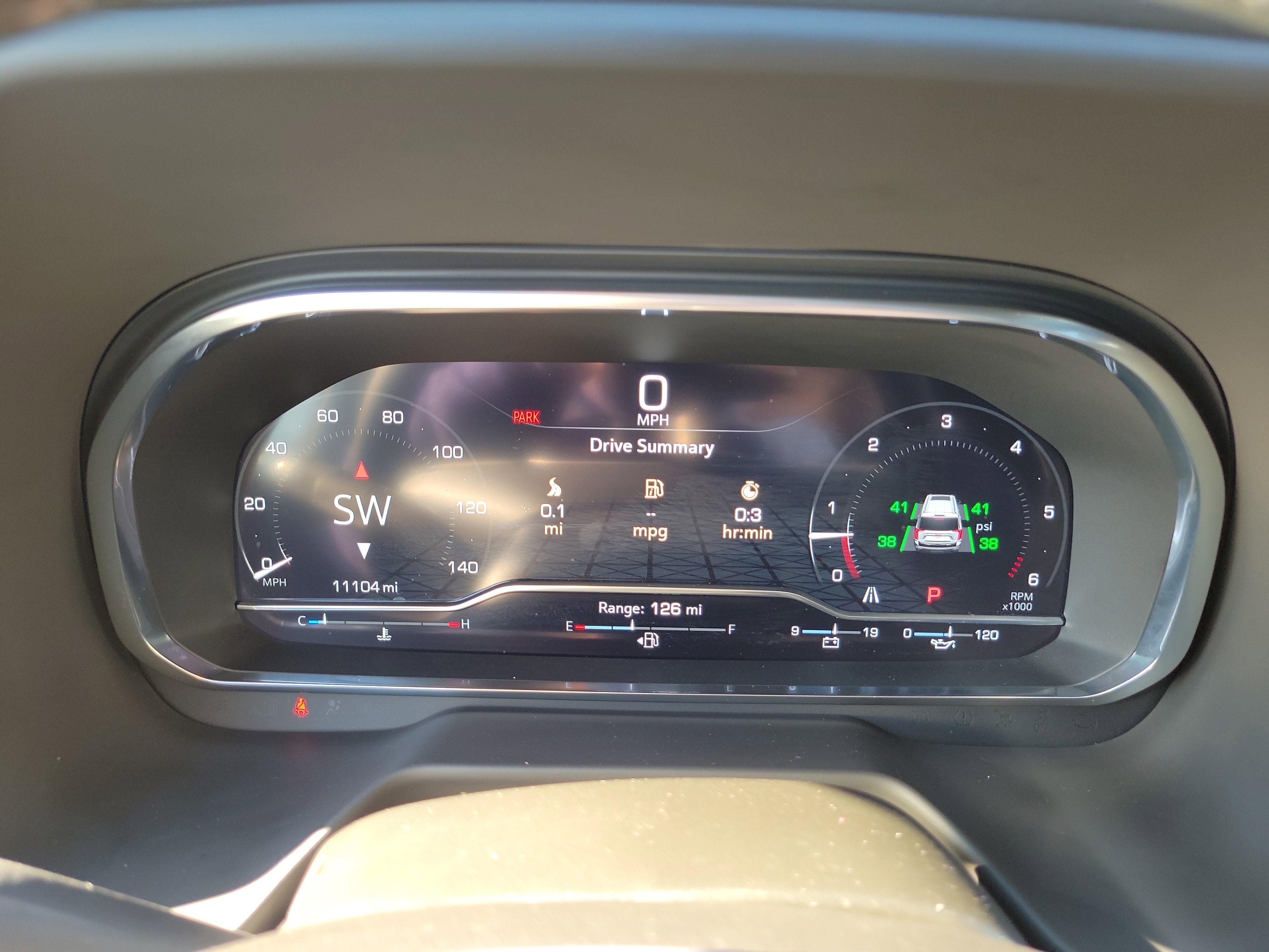 Used 2024 GMC Yukon SLT w/ SLT Luxury Package image 27