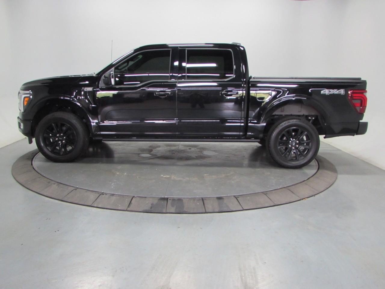 Certified 2025 Ford F150 Platinum w/ Equipment Group 702A High AWD/4WD image 4