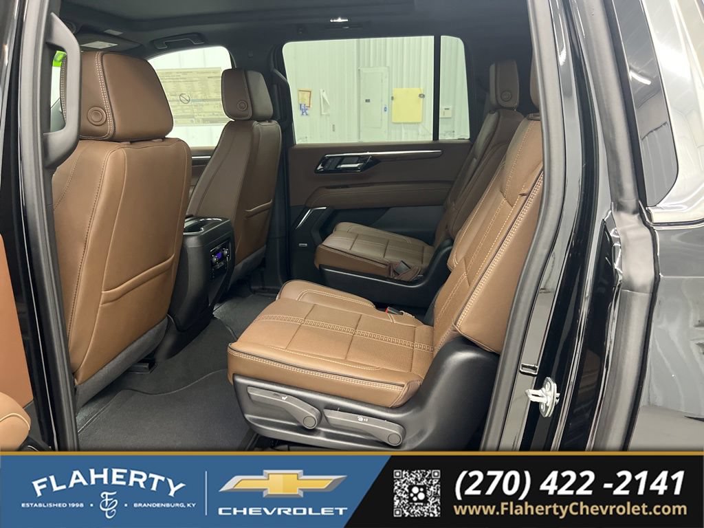 New 2026 Chevrolet Suburban High Country AWD/4WD image 11
